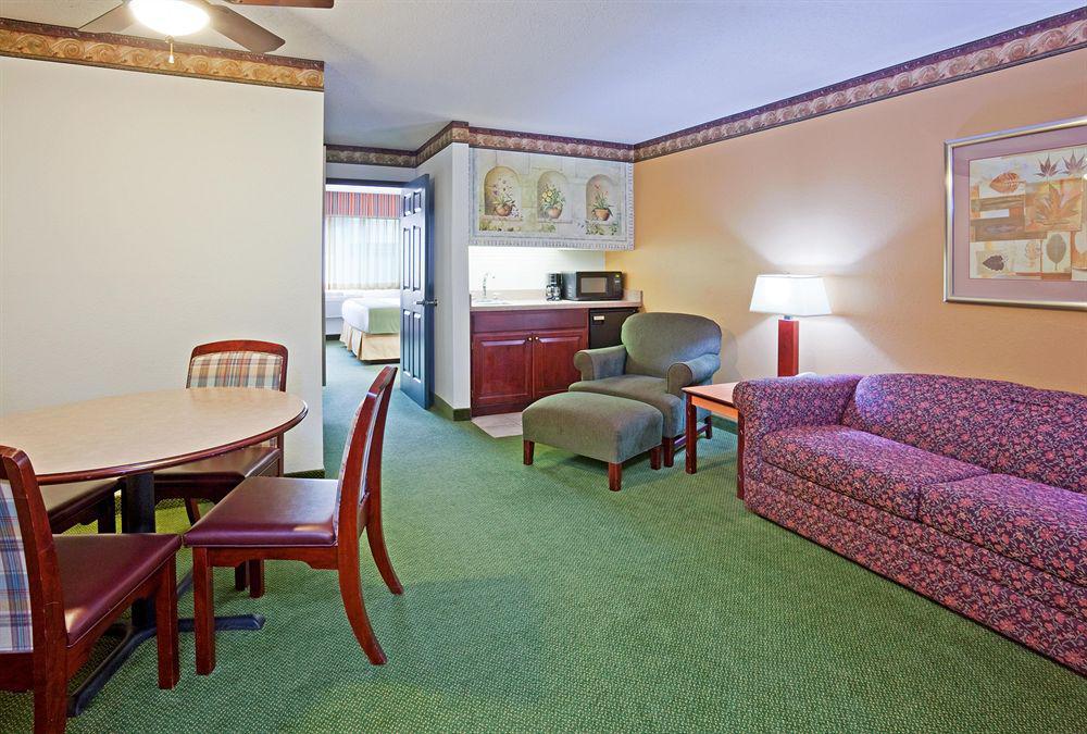 Holiday Inn Express Hotel & Suites Minneapolis-Golden Valley By Ihg Saint Louis Park Zimmer foto