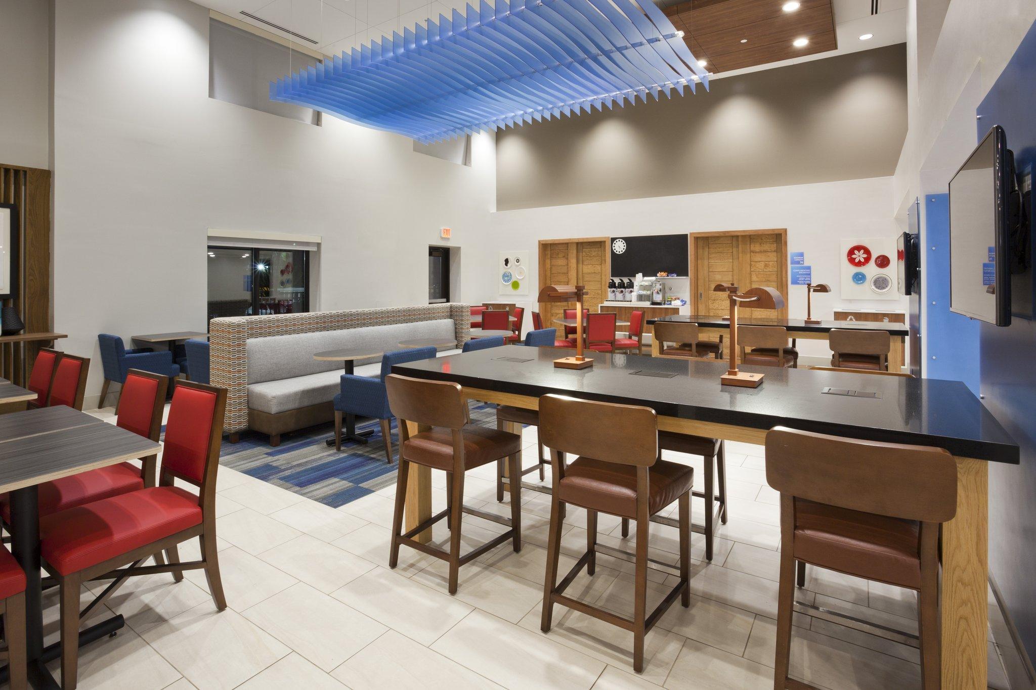 Holiday Inn Express Hotel & Suites Minneapolis-Golden Valley By Ihg Saint Louis Park Exterior foto