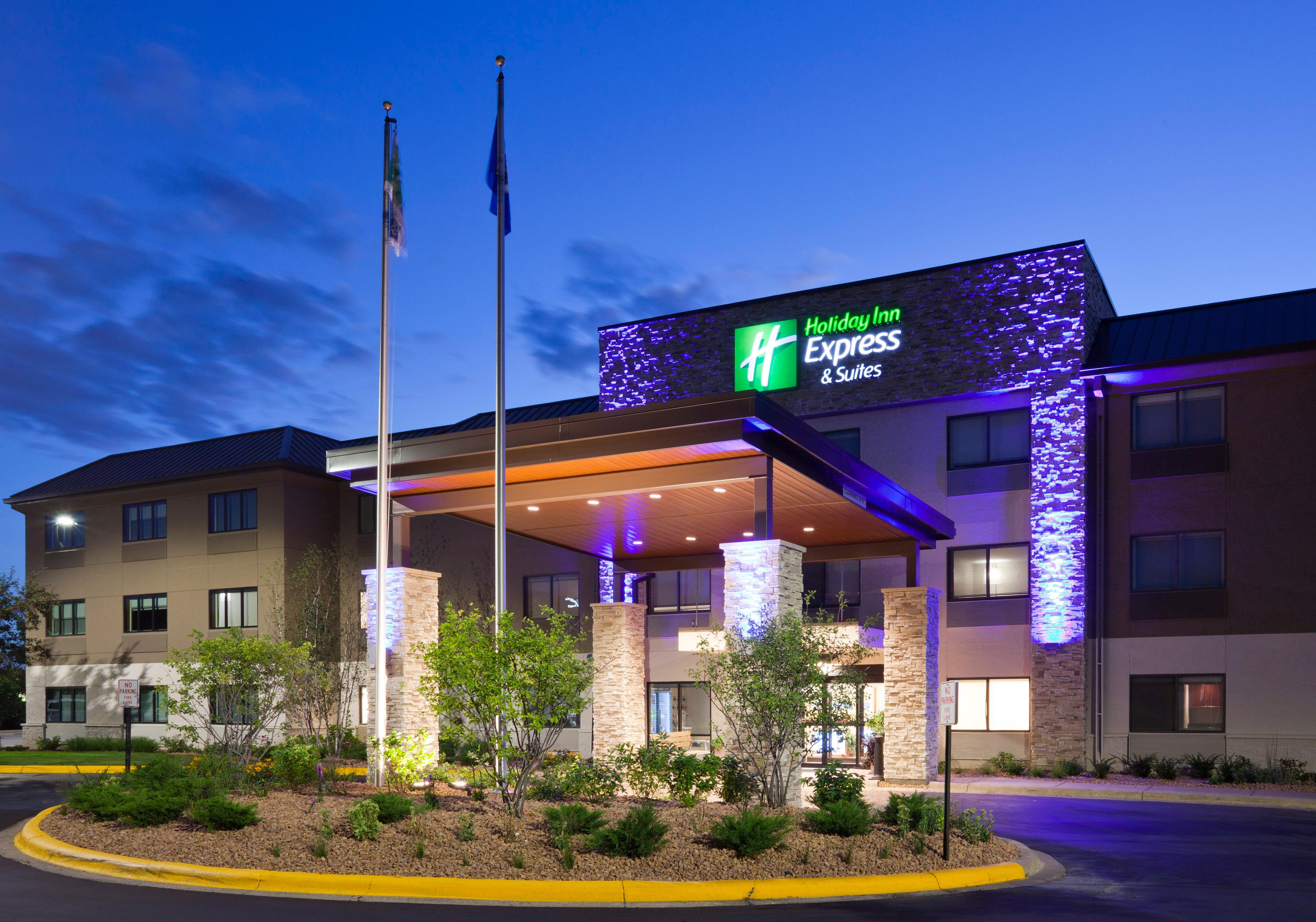 Holiday Inn Express Hotel & Suites Minneapolis-Golden Valley By Ihg Saint Louis Park Exterior foto